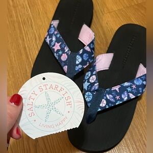 the paper store salty starfish NWT flip flops